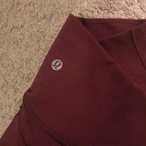 Lululemon Capri (deep red)